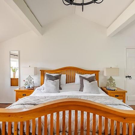 Rhos Y Bel Cottage Angelsey Llangadwaladr  エクステリア 写真