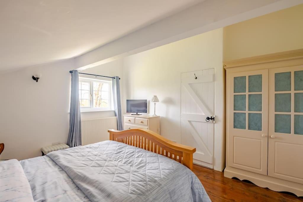 Rhos Y Bel Cottage Angelsey Llangadwaladr  エクステリア 写真