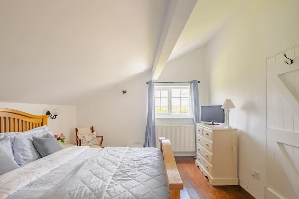 Rhos Y Bel Cottage Angelsey Llangadwaladr  エクステリア 写真