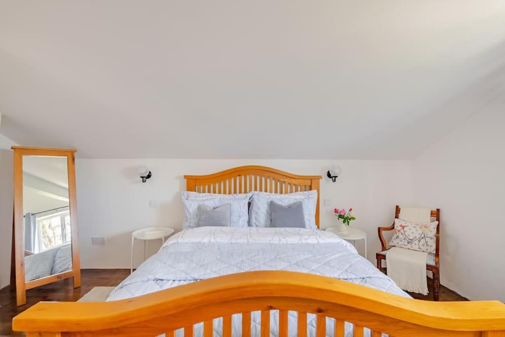 Rhos Y Bel Cottage Angelsey Llangadwaladr  エクステリア 写真